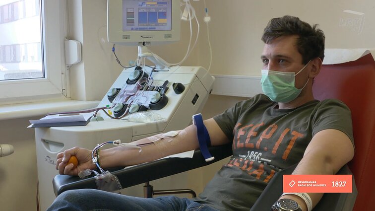 Stiprūs kartu. Persirgusieji COVID-19 duodami kraujo gali išgelbėti savo likimo brolius – jis gali padėti silpniems ligoniams
