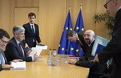 Eurogrupė susitarė dėl 500 mlrd. eurų paramos ES ekonomikai dėl pandemijos planui (Asociatyvi nuotr.) Eurogrupė susitarė dėl 500 mlrd. eurų paramos ES ekonomikai dėl pandemijos planui (Asociatyvi nuotr.)