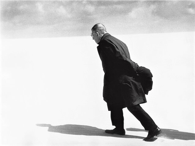 Antanas Sutkus, J. P. Sartre in Lithuania. Nida“, 1965, 46 × 56 cm. MO Museum collection Antanas Sutkus, J. P. Sartre in Lithuania. Nida“, 1965, 46 × 56 cm. MO Museum collection