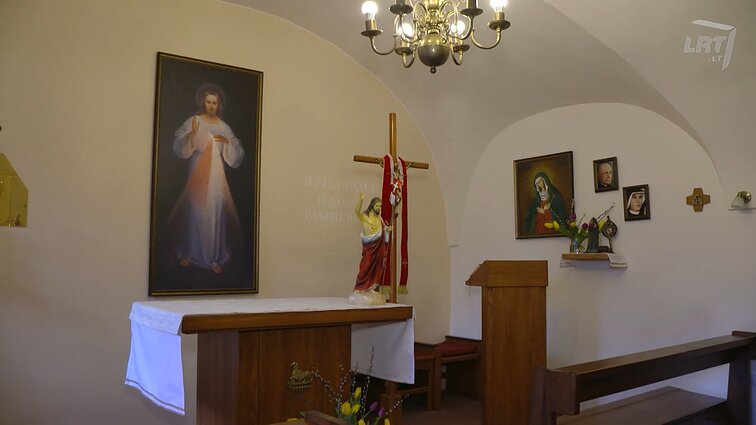 Kultūrų kryžkelė. Vilniaus albumas. Apie vietas ir žmones, susijusius su Dievo Gailestingumu