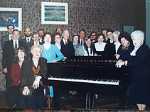 Olga Šteinberg (dešinėje) ir LMTA Fortepijono katedra