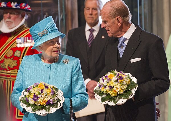 Žinios. Johnsonas: būdamas puikiu karietos vadeliotoju princas Philipas padėjo vadovauti karališkajai šeimai ir monarchijai