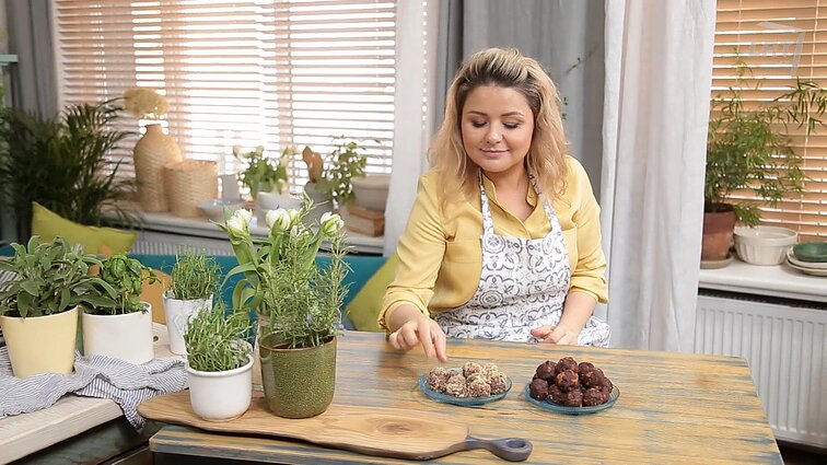 Beatos virtuvė. Pusryčių restorano blynai, sriuba iš konservuotų pomidorų ir sūriais rutuliukais virtęs tinginys