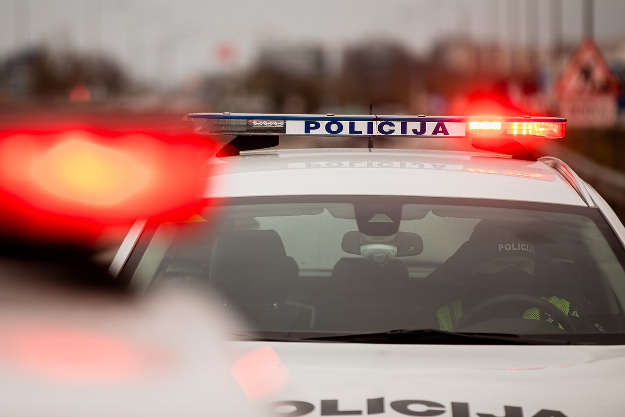 Policija
