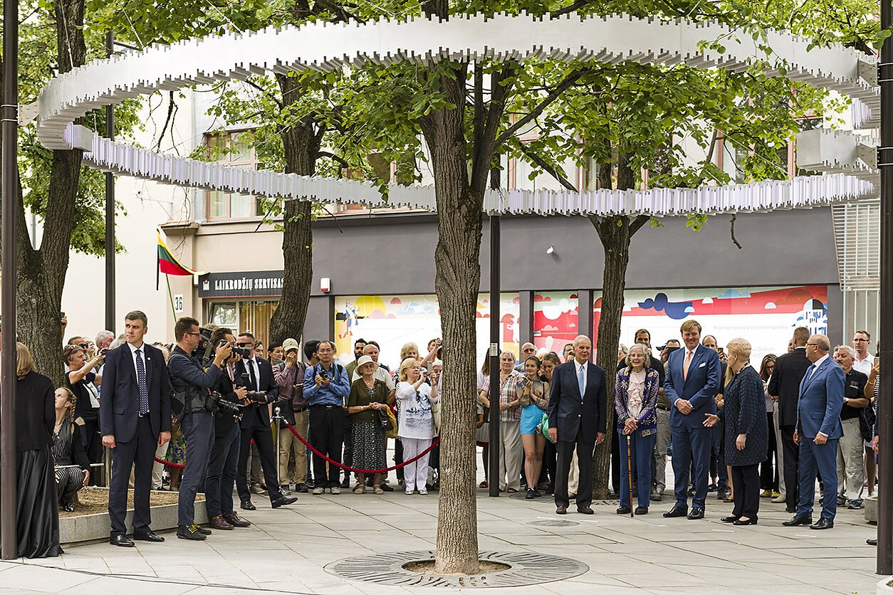 Inauguration of Jan Zwartendijk monument in Kaunas in 2018