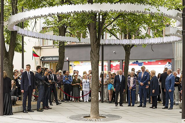 Inauguration of Jan Zwartendijk monument in Kaunas in 2018