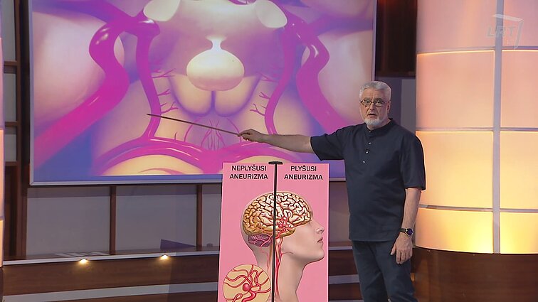 Klauskite daktaro. Metimas rūkyti pandemijos metu, mitai apie skydliaukę ir mūsų galvose tiksinti bomba