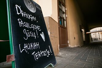 Veiklą Vilniuje atnaujino lauko kavinės 