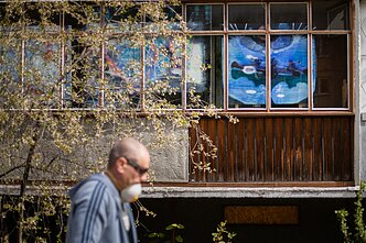 Projektas „Balkonų galerijos/Suartėjimai“. Indrė Ercmonaitė, „O visa kita vardan vyšnios“