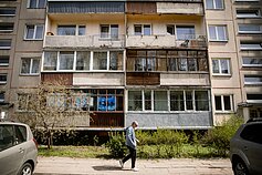 Projektas „Balkonų galerijos/Suartėjimai“. Indrė Ercmonaitė, „O visa kita vardan vyšnios“