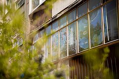 Projektas „Balkonų galerijos/Suartėjimai“. Indrė Ercmonaitė, „O visa kita vardan vyšnios“