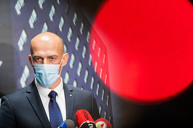 Dienos tema. STT vadovas Bartkus: kalbame apie 400 tūkst. eurų, kurie dabar siejami su Sutkumi (su vertimu į gestų k.)