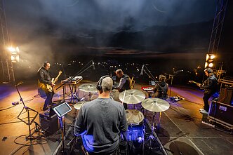 „Biplan“ „drive in“ koncerto akimirka