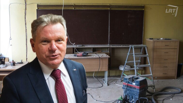 Dviračio žinios. Mokyklinės lentos Narkevičiaus namuose, gedulinga vakarienė gedulingiems pietums ir būsimas seras Andriukaitis