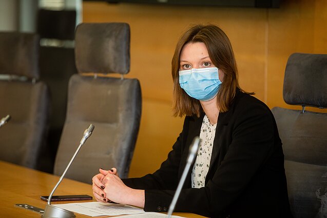 Tarp su Vilniaus miesto klinikine ligonine siejamų koronaviruso atvejų – užsikrėtimai Gariūnuose, Lietuvos banke