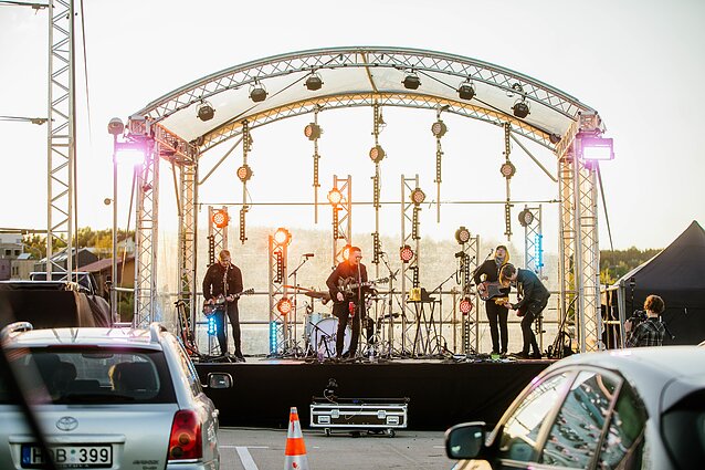 „Colours Of Bubbles“ koncertas