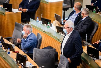 Jaroslavas Narkevičius atsakinėjo į Seimo narių klausimus