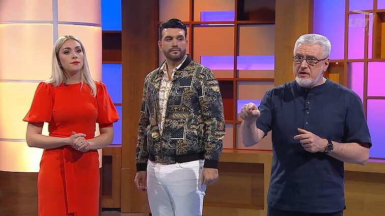 Klauskite daktaro. Vaistų šaltinis liepžiedžių arbatoje ir „aštrių“ pilvo skausmų priežastys