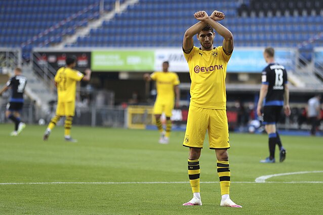 Sportas. Orai. 29-ojo turo Bundeslygos rungtynėse – „Borussia“ ekipos įvarčių lietus