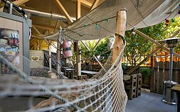 „Mama Papa Lithuania“ restorano lauko terasa