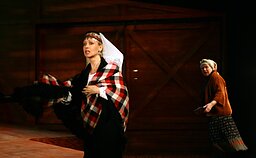 Eleonora Koriznaitė spektaklyje „Kaukazo kreidos ratas“