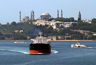 Tanklaivis Turkijos Bosforo sąsiauryje