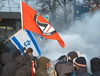„Antifos“ vėliava proteste Vokietijoje, 2004 m.