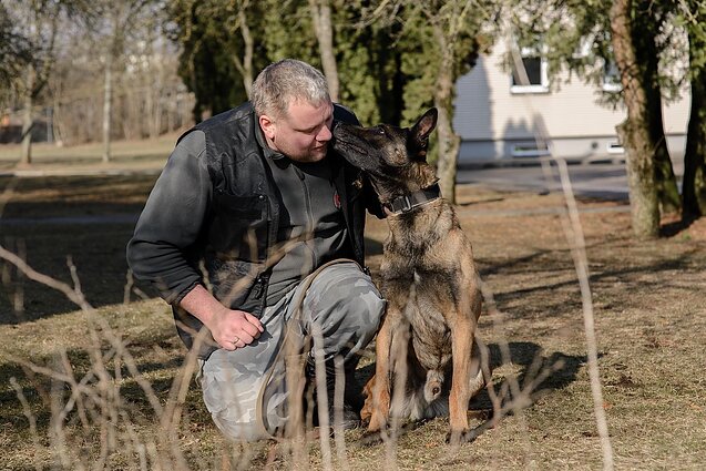 Spragos Telšių policijos komisariate užminė mįslę – pareigūno žūties buvo galima išvengti?