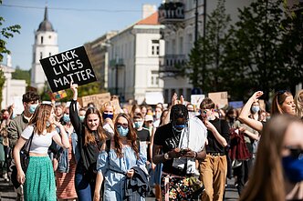 Vilniuje surengtos palaikymo eitynės reiškiant solidarumą protestams JAV Vilniuje surengtos palaikymo eitynės reiškiant solidarumą protestams JAV