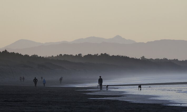 Naujoji Zelandija nebesieks „Nulio užsikrėtimų“: strategija pakeista dėl delta atmainos