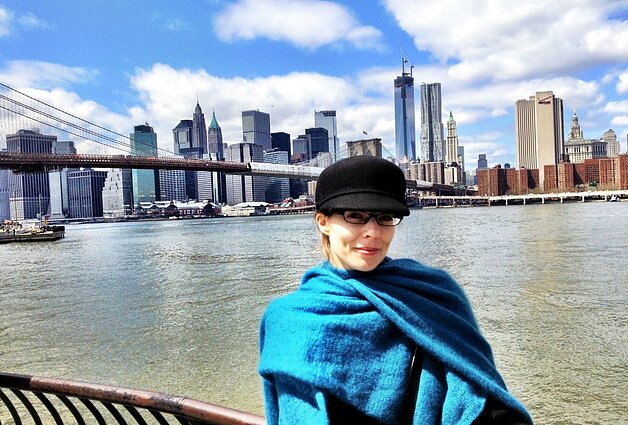 Žibuoklė Martinaitytė prie Bruklino tilto