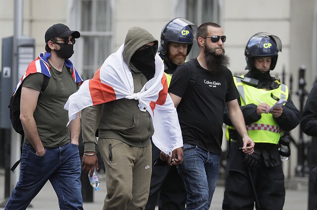 Panorama. Londono gatvėse – šimtai protestuojančių prieš rasizmą ir kraštutinių dešiniųjų aktyvistai (su vertimu į gestų k.)