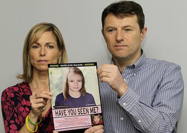 Madeleine McCann ir jos tėvai Madeleine McCann ir jos tėvai