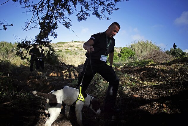Pareigūnai ieško dingusios Madeleine McCann palaikų Portugalijoje Pareigūnai ieško dingusios Madeleine McCann palaikų Portugalijoje