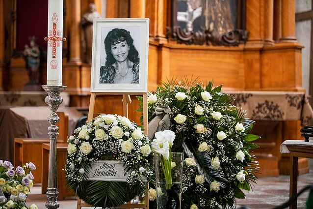 Nelly Paltinienės laidotuvės