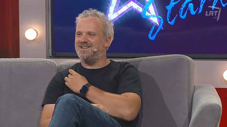 Giedrius Savickas: kai pamatau, kad man nukrito juodas, o ne žilas plaukas, norisi susikišti atgal