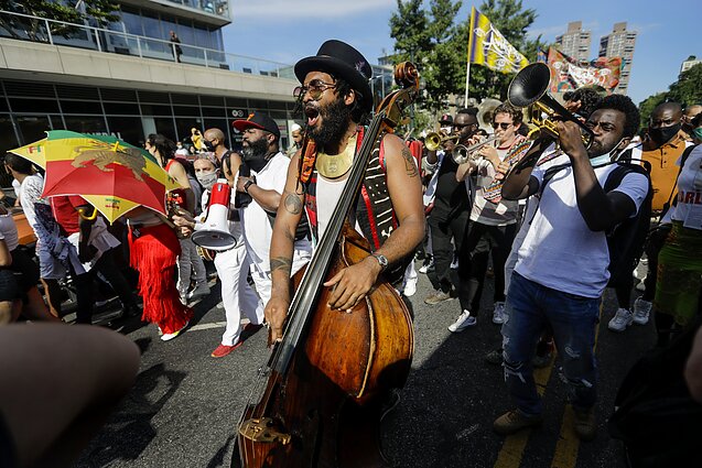 Niujorke minima vergovės pabaigos diena – Juneteenth Niujorke minima vergovės pabaigos diena – Juneteenth