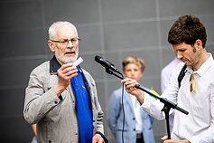 Atminimo lentos rašytojui Petrui Dirgėlai atidengimas. Vytautas Martinkus 