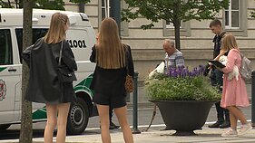 Incidentas Lukiškių paplūdimyje: vyras su dujokauke išpylė fekalijų maišą Incidentas Lukiškių paplūdimyje: vyras su dujokauke išpylė fekalijų maišą