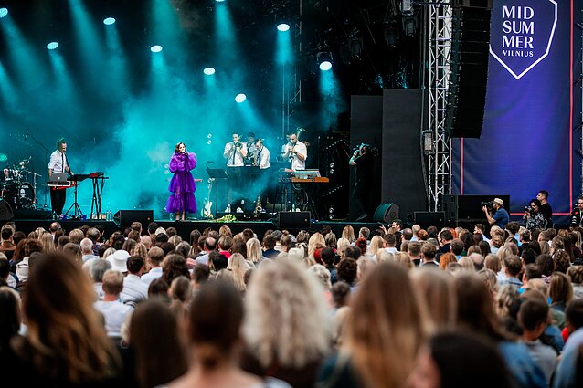  Išskirtiniu Monikos Liu koncertu Valdovų rūmuose prasidėjo festivalis „Midsummer Vilnius“
