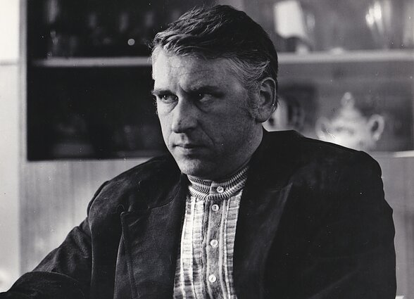 Vytautas Tomkus filme „Būti nereikalingam“ (1976) Vytautas Tomkus filme „Būti nereikalingam“ (1976)