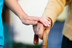 Alzheimerio liga / senjoras / pensininkas / senatvė / pagalba / priežiūra Alzheimerio liga / senjoras / pensininkas / senatvė / pagalba / priežiūra