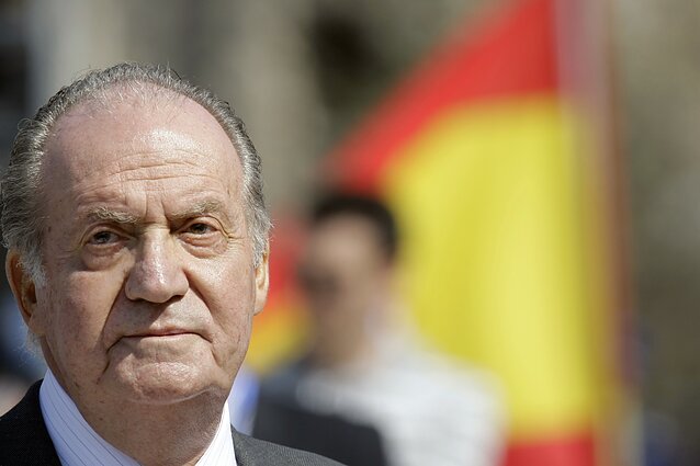 Dėl kaltinimų korupcija buvęs Ispanijos karalius Carlosas pabėgo į Abu Dabį: visuomenė reikalauja teismo