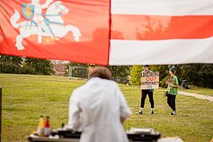 Į atvirą diskoteką-iškylą ant Tauro kalno susirinkę miestiečiai reiškė paramą Baltarusijai Į atvirą diskoteką-iškylą ant Tauro kalno susirinkę miestiečiai reiškė paramą Baltarusijai