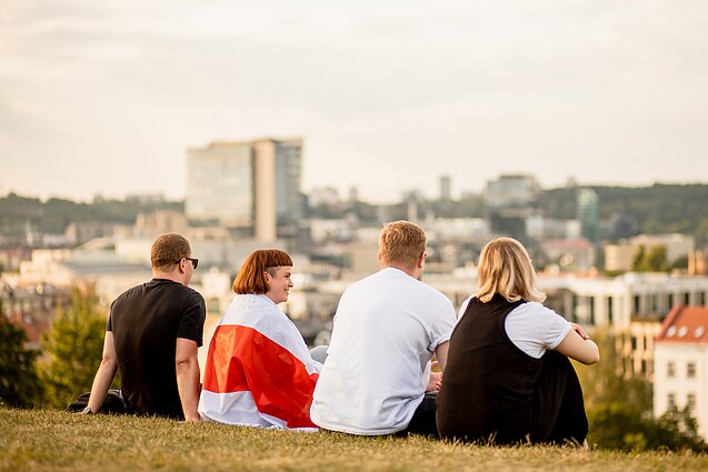 Į atvirą diskoteką-iškylą ant Tauro kalno susirinkę miestiečiai reiškė paramą Baltarusijai Į atvirą diskoteką-iškylą ant Tauro kalno susirinkę miestiečiai reiškė paramą Baltarusijai