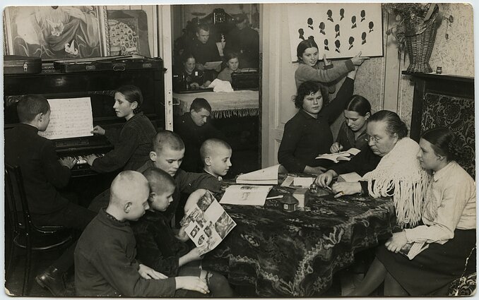 The Venclauskai family, circa 1927.