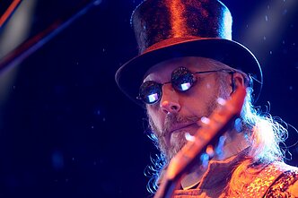 Aistės Smilgevičiūtės ir „Skylės“ koncerto akimirka 