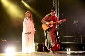 Aistės Smilgevičiūtės ir „Skylės“ koncerto akimirka 