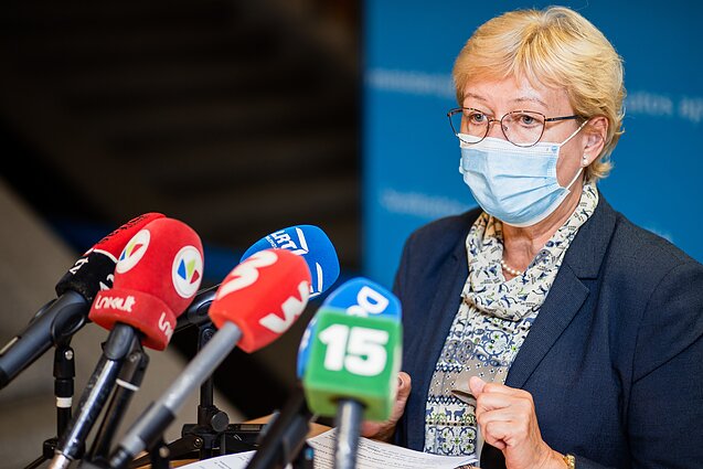 Razmuvienė: nerimą kelia situacija gydymo įstaigose