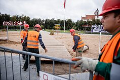 Ardomas paplūdimys Lukiškių aikštėje Ardomas paplūdimys Lukiškių aikštėje